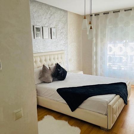 Superbe Appartement Au Coeur De Casablanca Exterior photo